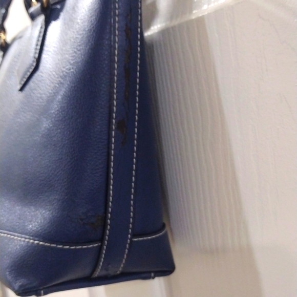 Samantha Thavasa Blue Leather Shoulder Bag - Zipper Closure - Gold Hardware - Picture 4 of 15